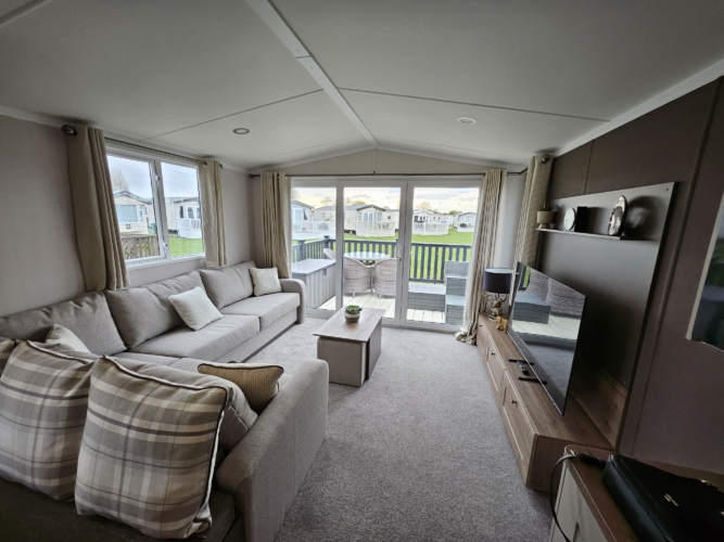 Premium static caravan at Flamingo land – North Yorkshire | Static Caravan, sleeps 6