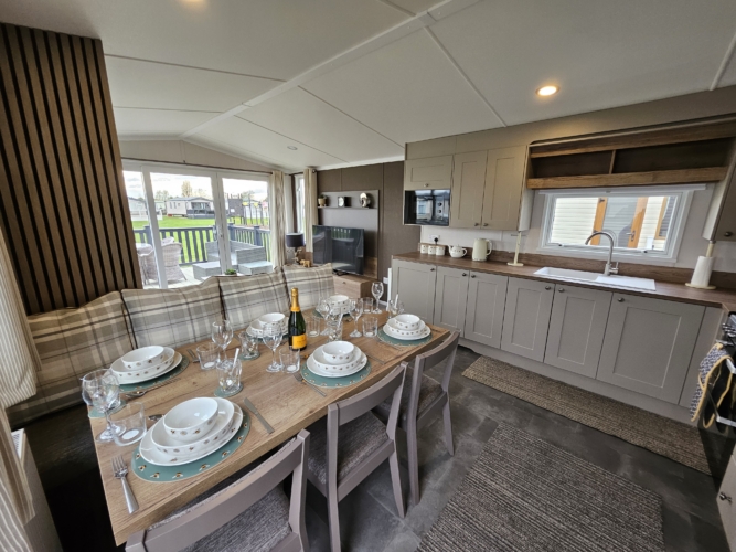 Premium static caravan at Flamingo land – North Yorkshire | Static Caravan, sleeps 6
